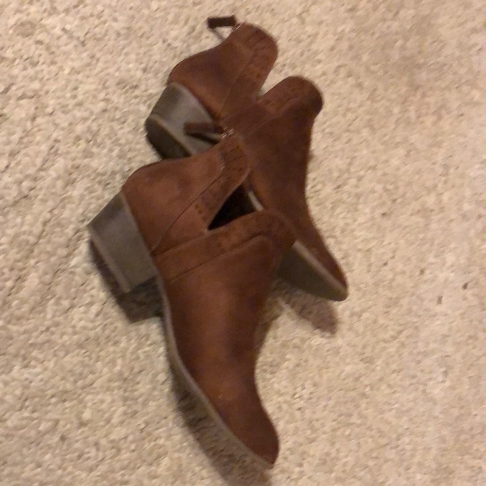 Arizona ankle Boot Size 8